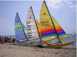 Cursos de catamarán en el mar Tirreno